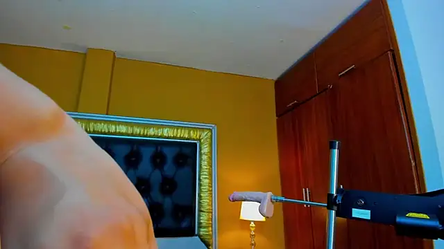 AniEvans  online show from February 14, 10:28 am