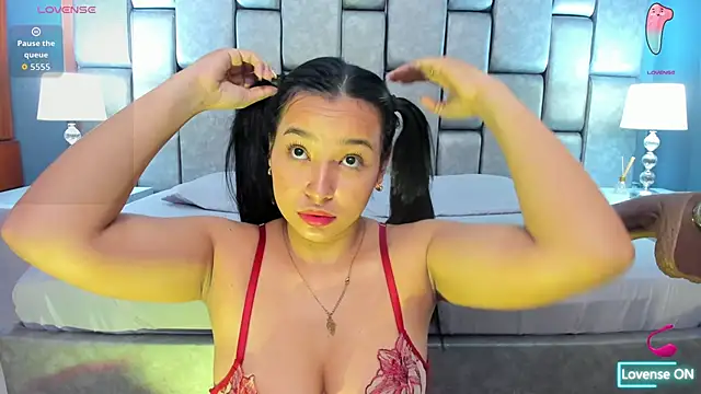 AniEvans  online show from March 31, 11:10 am