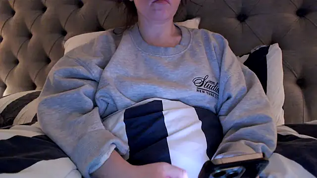 Sandysecret online show from November 18, 8:02 pm