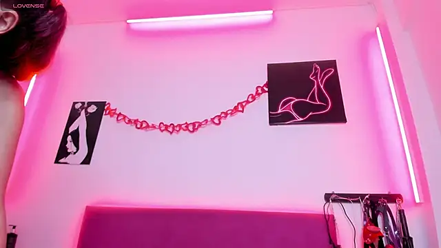 Little Naughtty online show from February 15, 5:30 am