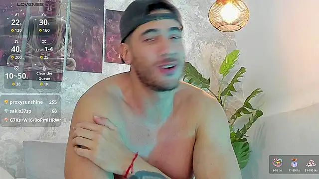 Snapshot of Nate_franco chatting on February 12, 3:51 pm Nate franco online show from February 12, 3:51 pm