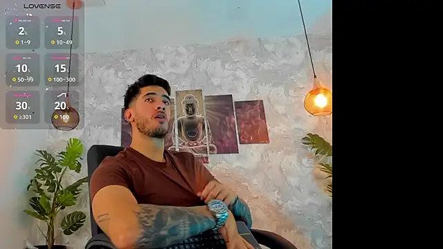 Snapshot of Nate_franco chatting on February 20, 3:47 am Nate franco online show from February 20, 3:47 am