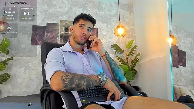 Snapshot of Nate_franco chatting on February 22, 1:07 am Nate franco online show from February 22, 1:07 am