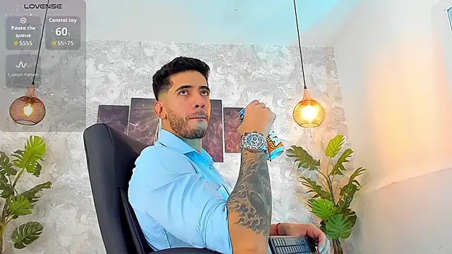 Snapshot of Nate_franco chatting on February 23, 4:54 am Nate franco online show from February 23, 4:54 am