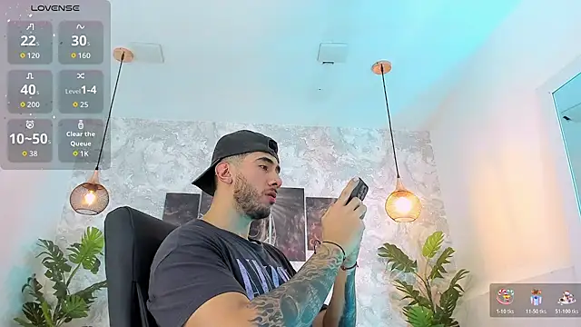 Snapshot of Nate_franco chatting on February 26, 3:38 am Nate franco online show from February 26, 3:38 am