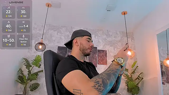 Snapshot of Nate_franco chatting on March 17, 4:06 am Nate franco online show from March 17, 4:06 am