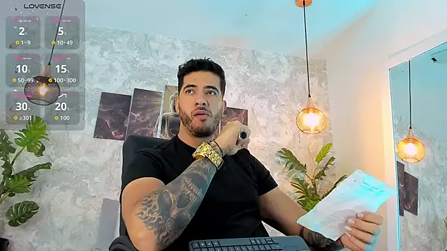 Snapshot of Nate_franco chatting on March 25, 4:40 am Nate franco online show from March 25, 4:40 am