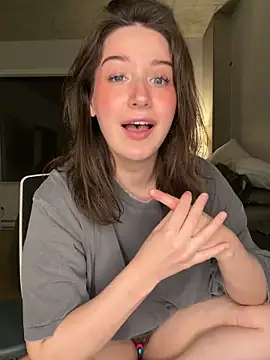 nerdynina online show from November 16, 12:38 am