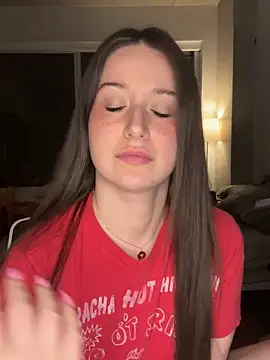 nerdynina online show from March 18, 1:31 am