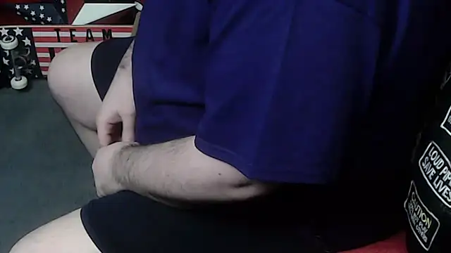 Snapshot of Dominant_BEAR chatting on February 14, 3:14 am Dominant BEAR online show from February 14, 3:14 am