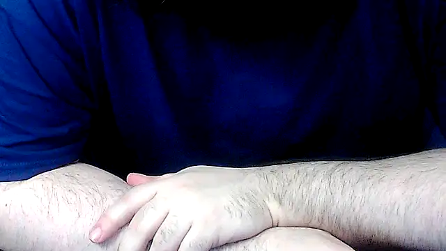 Snapshot of Dominant_BEAR chatting on April 4, 7:06 am Dominant BEAR online show from April 4, 7:06 am