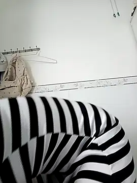 Snapshot of ___Erin___ chatting on September 30, 3:55 am Erin online show from September 30, 3:55 am