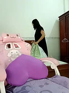    Erin    online show from March 20, 1:54 am