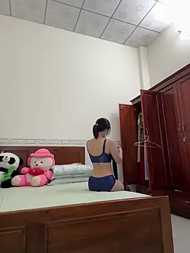    Erin    online show from May 18, 2:29 am