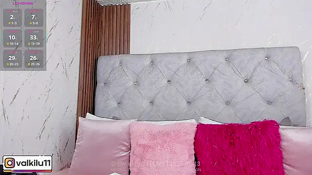 valkilu11 online show from February 13, 11:23 pm