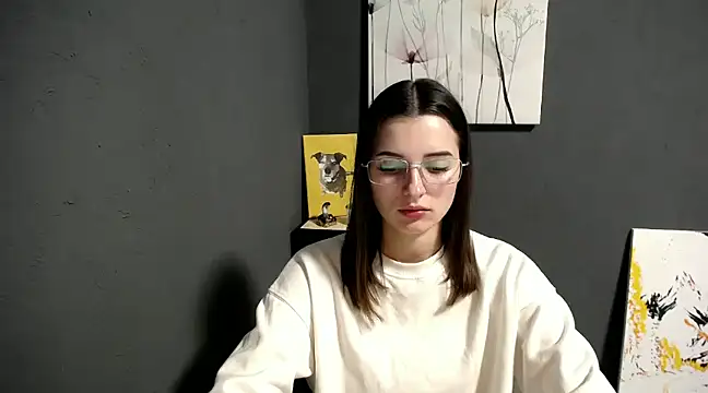 Snapshot of lady_olivia_ chatting on December 4, 3:32 pm lady olivia online show from December 4, 3:32 pm