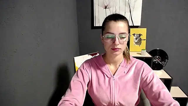 Snapshot of lady_olivia_ chatting on September 16, 3:35 pm lady olivia online show from September 16, 3:35 pm