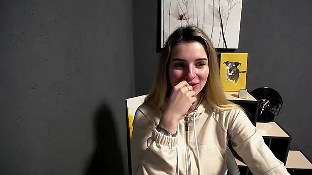 lady olivia  online show from March 14, 1:49 pm