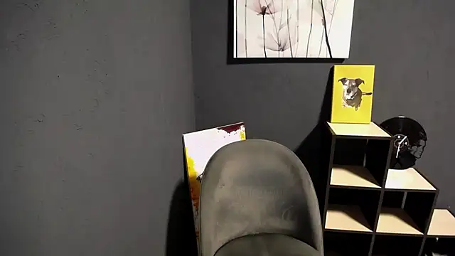 Snapshot of lady_olivia_ chatting on April 9, 4:12 pm lady olivia online show from April 9, 4:12 pm