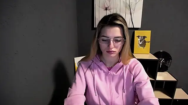 Snapshot of lady_olivia_ chatting on April 10, 3:39 pm lady olivia online show from April 10, 3:39 pm