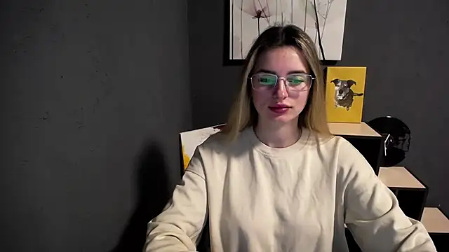 Snapshot of lady_olivia_ chatting on April 15, 12:56 pm lady olivia online show from April 15, 12:56 pm