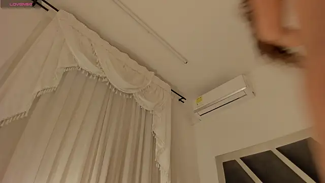 Samanntha Rose online show from February 12, 1:17 pm