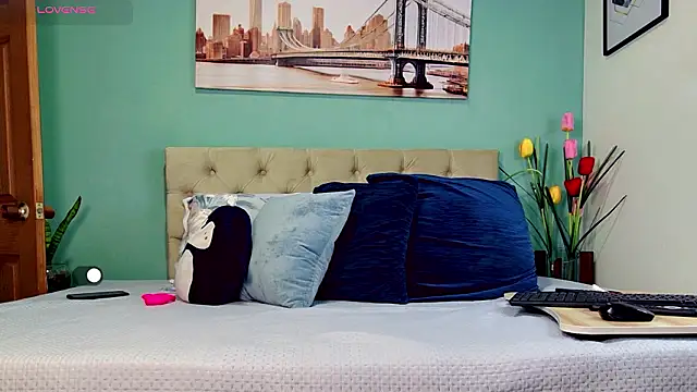 Snapshot of yanella_fire chatting on March 13, 10:11 am yanella fire online show from March 13, 10:11 am