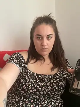 yzabell18 online show from November 23, 1:00 pm