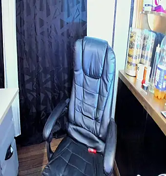 Snapshot of noah_jonson chatting on January 31, 8:11 am noah jonson online show from January 31, 8:11 am