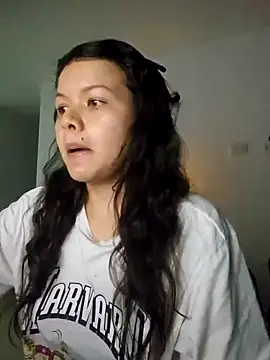 Snapshot of azumiichan chatting on January 9, 12:25 am azumiichan online show from January 9, 12:25 am