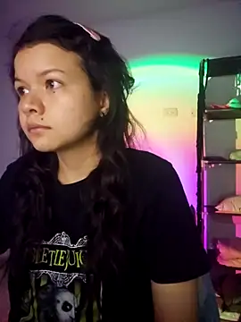 Snapshot of azumiichan chatting on January 21, 3:37 am azumiichan online show from January 21, 3:37 am