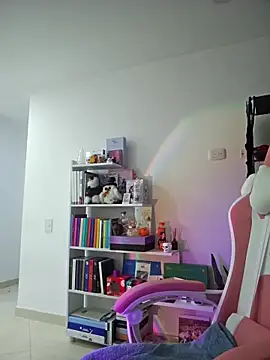 Snapshot of azumiichan chatting on February 26, 3:53 am azumiichan online show from February 26, 3:53 am