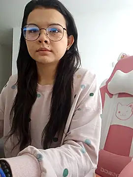 Snapshot of azumiichan chatting on September 25, 1:37 pm azumiichan online show from September 25, 1:37 pm