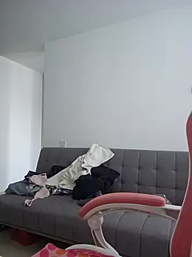 Snapshot of azumiichan chatting on October 2, 1:29 pm azumiichan online show from October 2, 1:29 pm