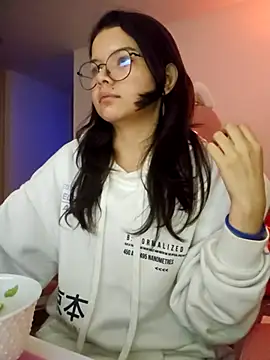 azumiichan online show from December 2, 12:16 am