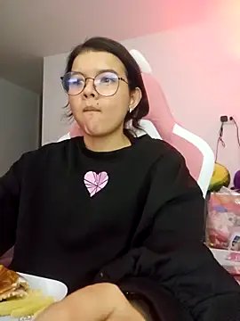 Snapshot of azumiichan chatting on March 14, 12:50 am azumiichan online show from March 14, 12:50 am