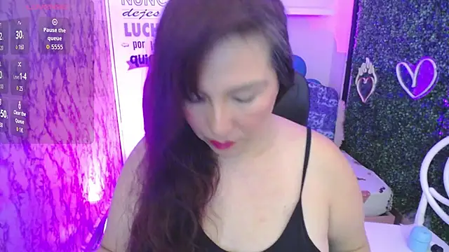 evelyn mature19 online show from October 24, 7:10 pm