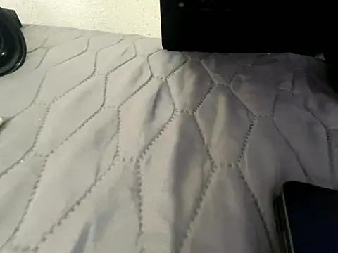 Snapshot of femboyxx69 chatting on April 15, 8:09 pm femboyxx69 online show from April 15, 8:09 pm