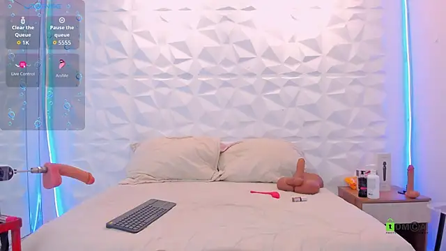 Snapshot of nahomi_sex1 chatting on April 5, 12:35 pm nahomi sex1 online show from April 5, 12:35 pm