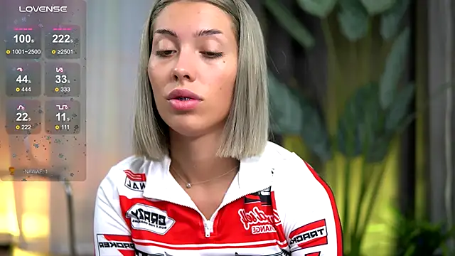 AudreyZanne online show from October 3, 3:25 am