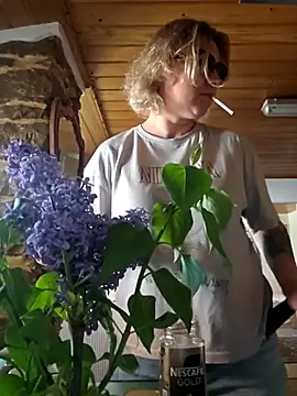 zarina3003 online show from April 2, 1:31 pm