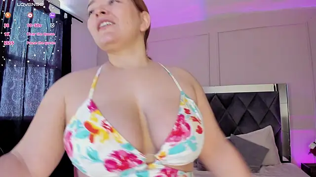 Snapshot of keitlynsoto chatting on February 15, 12:54 pm keitlynsoto online show from February 15, 12:54 pm