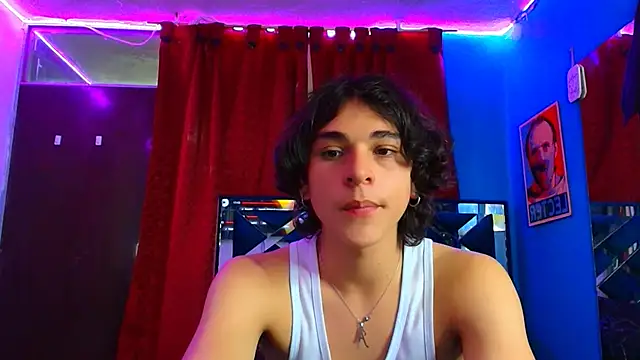 Snapshot of Luke_Howland chatting on February 28, 3:48 am Luke Howland online show from February 28, 3:48 am