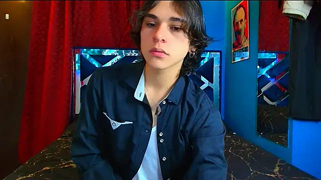 Snapshot of Luke_Howland chatting on March 5, 11:05 pm Luke Howland online show from March 5, 11:05 pm