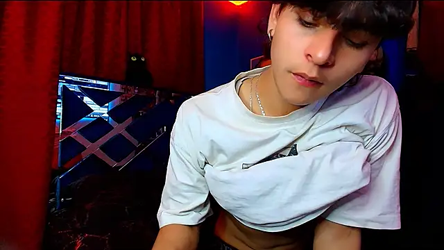 Snapshot of Luke_Howland chatting on September 8, 11:37 pm Luke Howland online show from September 8, 11:37 pm