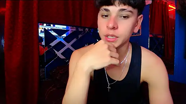 Snapshot of Luke_Howland chatting on September 17, 10:44 pm Luke Howland online show from September 17, 10:44 pm