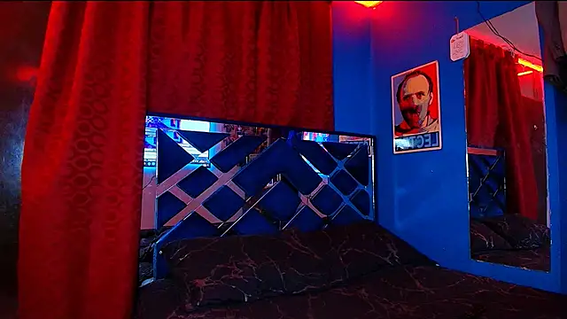 Snapshot of Luke_Howland chatting on September 19, 11:49 pm Luke Howland online show from September 19, 11:49 pm