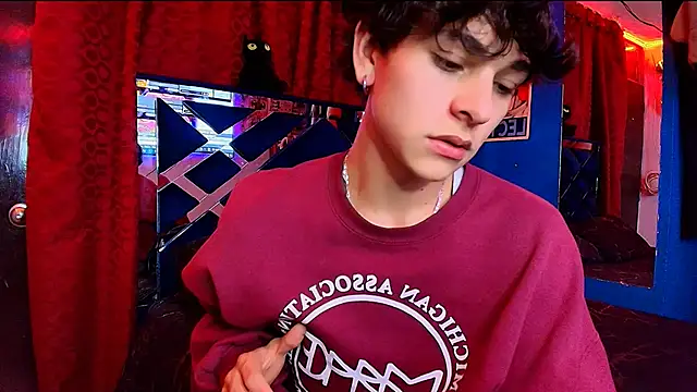 Luke Howland online show from December 5, 1:03 am