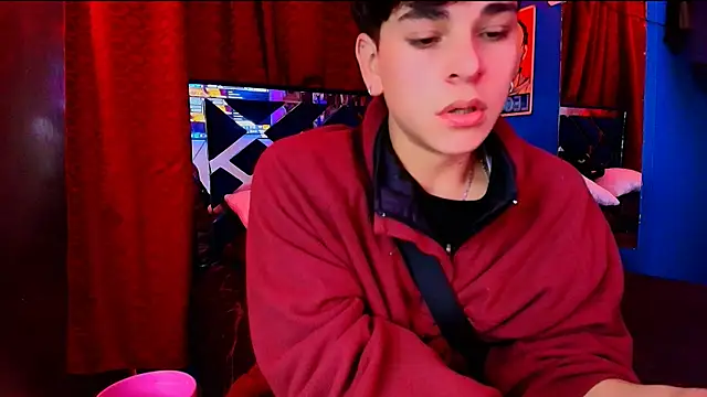 Snapshot of Luke_Howland chatting on February 26, 4:00 am Luke Howland online show from February 26, 4:00 am