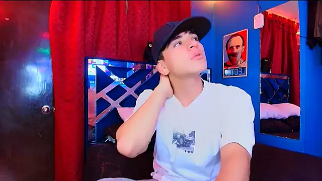 Snapshot of Luke_Howland chatting on March 3, 3:12 am Luke Howland online show from March 3, 3:12 am